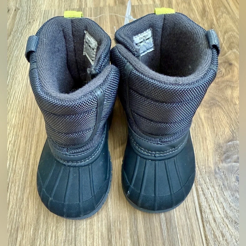 OshKosh B’gosh Toddler Winter Snow Boots Black Size 4 NWT